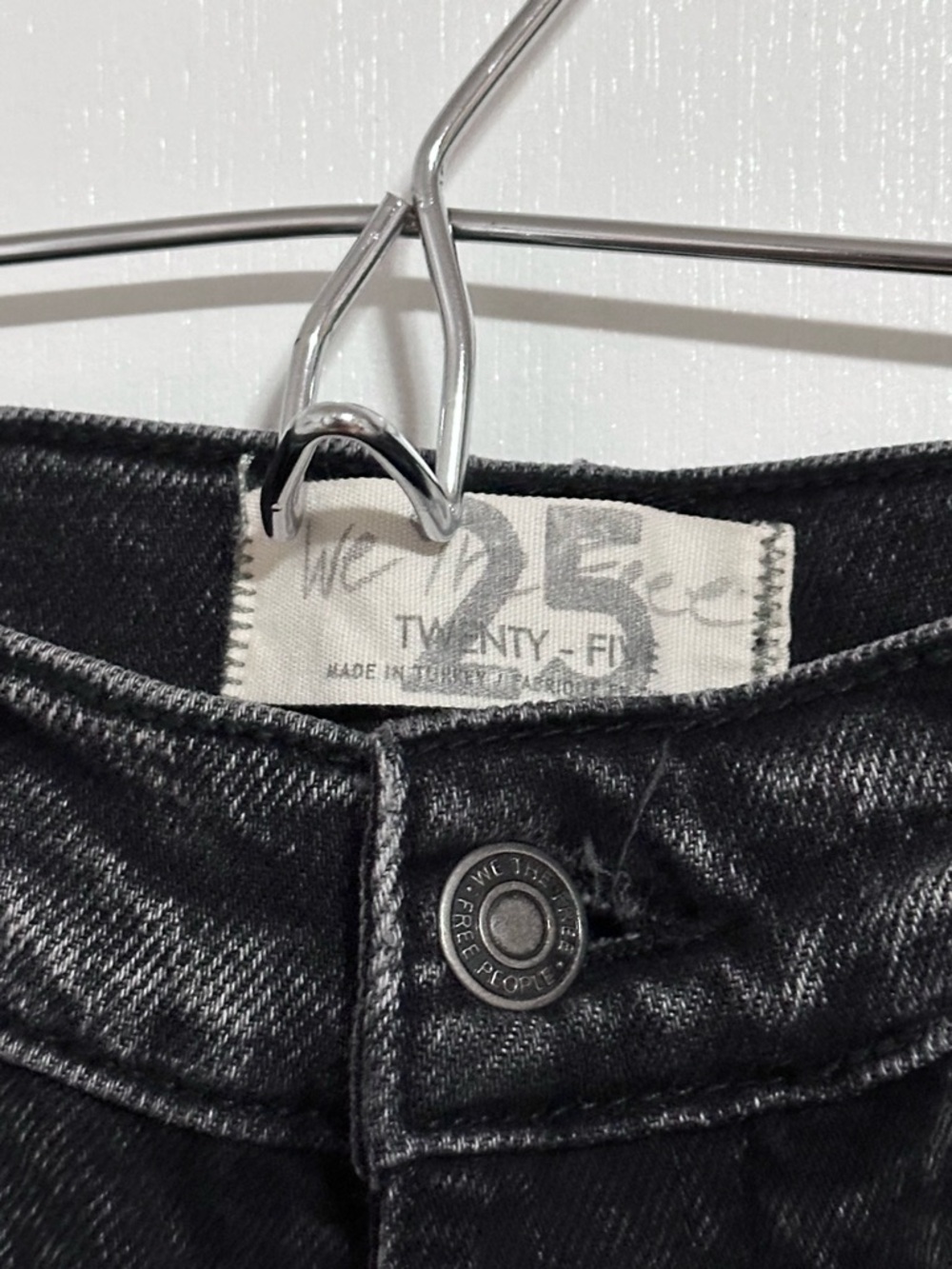Free People Long Lines Slit Front High Rise Straight Leg Jeans Rockin Black 25 - Picture 8 of 8